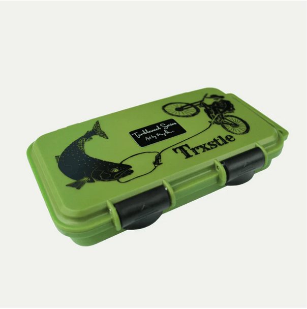 Trxstle River Locker