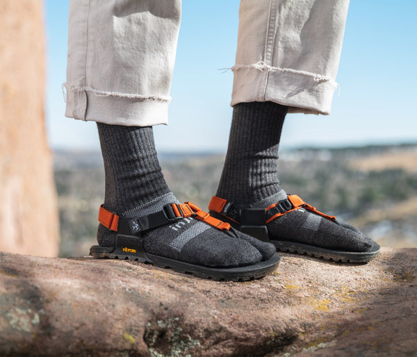 Bedrock Crew Performance Split-Toe Socks (Granite)